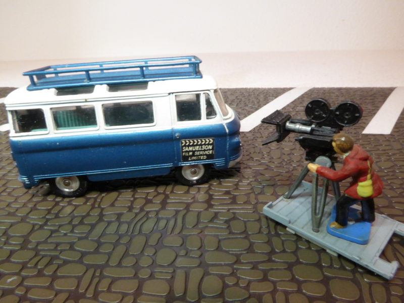 Illustration for article titled LaLD Car Week -Â Thursday on the Thames: Commer Camera Van